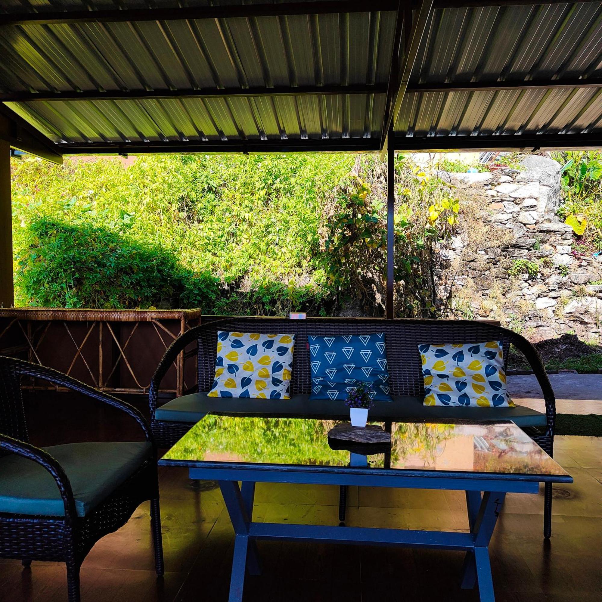 Cafe Buransh Villa Sari Eksteriør bilde